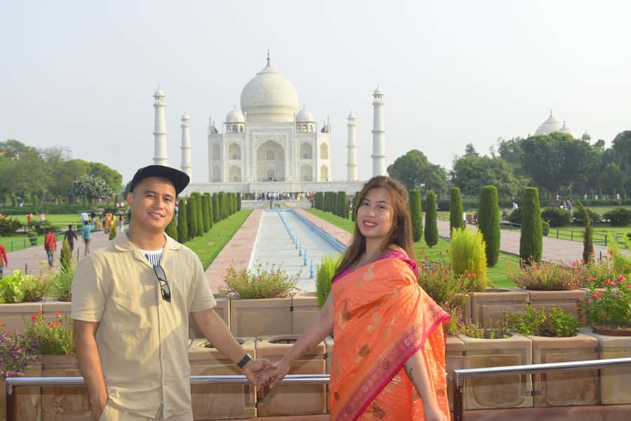 Same Day Agra/Taj Mahal Tour from Delhi – All Inclusive - The Private AC Car and English Guides That Keep It All on Track