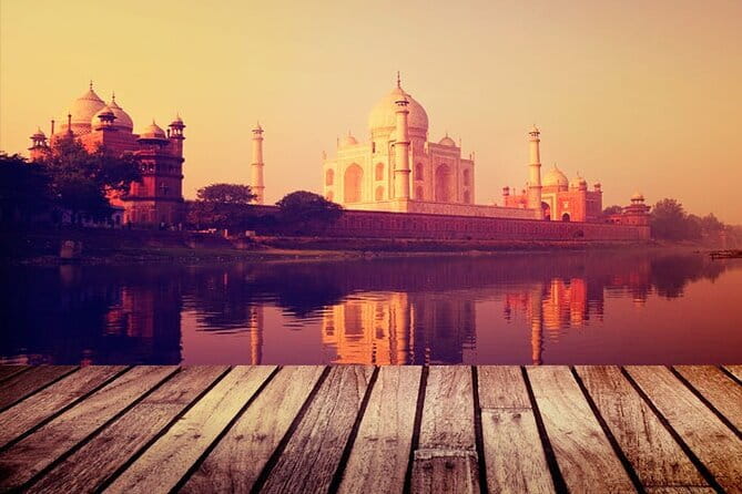 Same Day luxury Taj Mahal and Agra Fort Tour from Delhi by Car - Lunch at DoubleTree by Hilton Agra: where the day resets