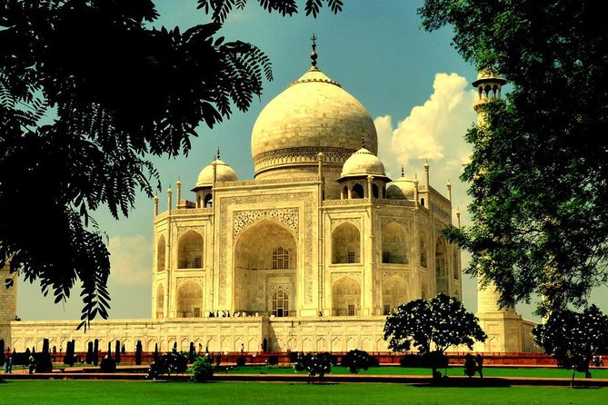 Same Day Taj Mahal & Agra Fort Tours ( Delhi- Agra-Delhi ) - The morning pickup, drive, and arrival by 8:00AM