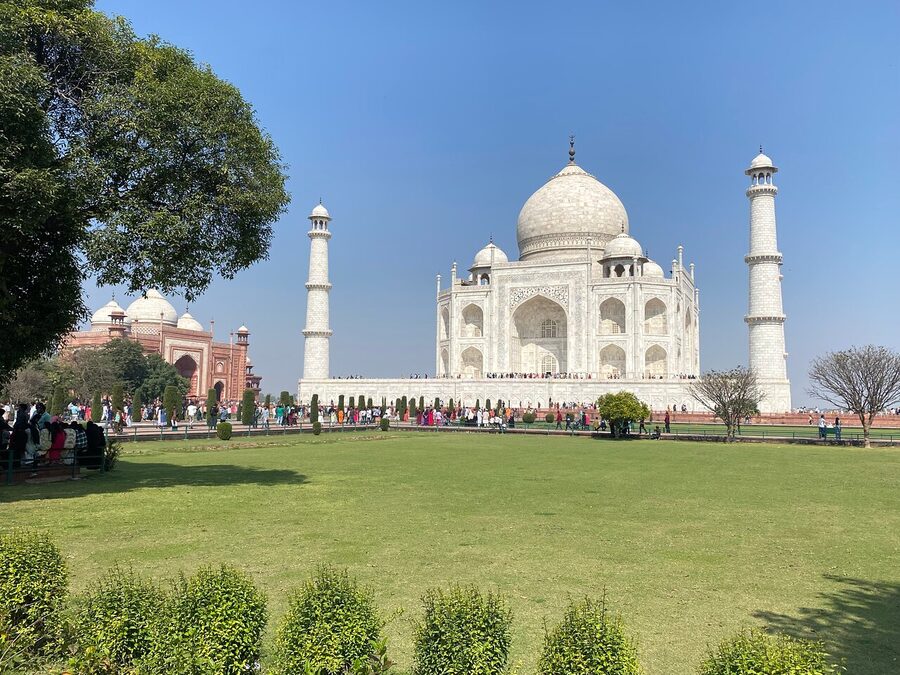 Same Day Taj Mahal/Agra Tour From Bangalore with Return Flight - The long return: Agra to Delhi airport and back to Bangalore