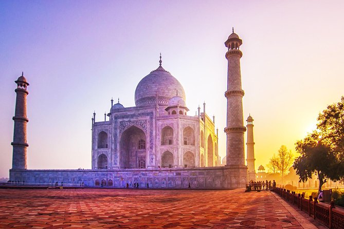 Same Day Taj Mahal and Agra Tour from Mumbai with Return Flights - Flights to New Delhi, then a private drive to Agra via Yamuna Express Way