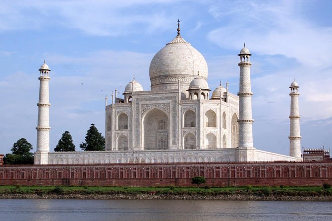 Same Day Taj Mahal Tour by car - The real value: private car, private guide, tight timing