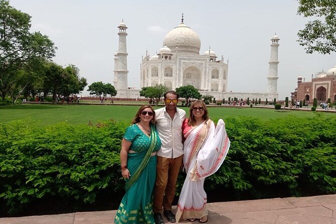 Sameday Taj Mahal Tour From Delhi With Lunch at 5 Star Hotel - Agra Fort in one focused hour