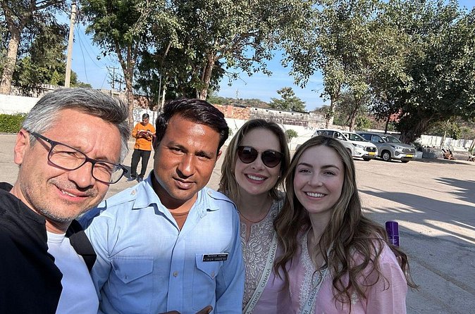 Sawai Madhopur to Jaipur Hotels drop: Private Transfers - Safety, courtesy, and prompt service