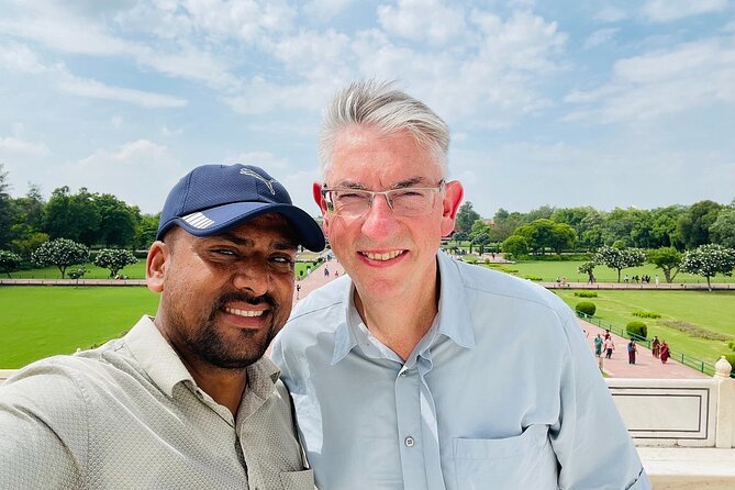 Skip the Line - Private Same Day Agra Tour by Luxury Car - The Taj Mahal visit, how the guide and timing do the heavy lifting