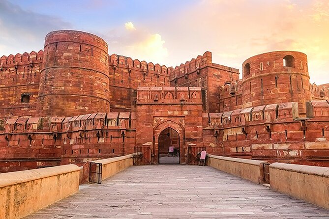 Skip the line "Taj Mahal" & "Agra Fort" Tickets with live Tour Guide. - Entering the Taj Mahal with VIP-style ticket help