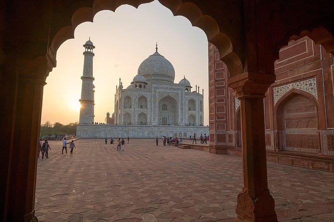 Skip the line "Taj Mahal" & "Agra Fort" Tickets with live Tour Guide. - Price and value, including the extras that can add up