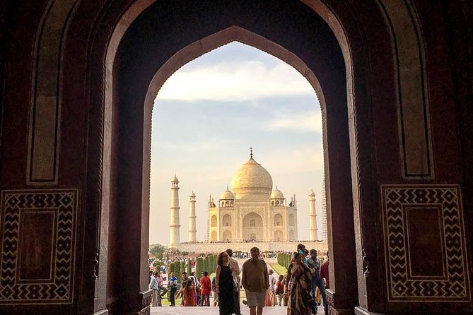 Skip the line "Taj Mahal" & "Agra Fort" Tickets with live Tour Guide. - What to know about timing, pacing, and the short guided format