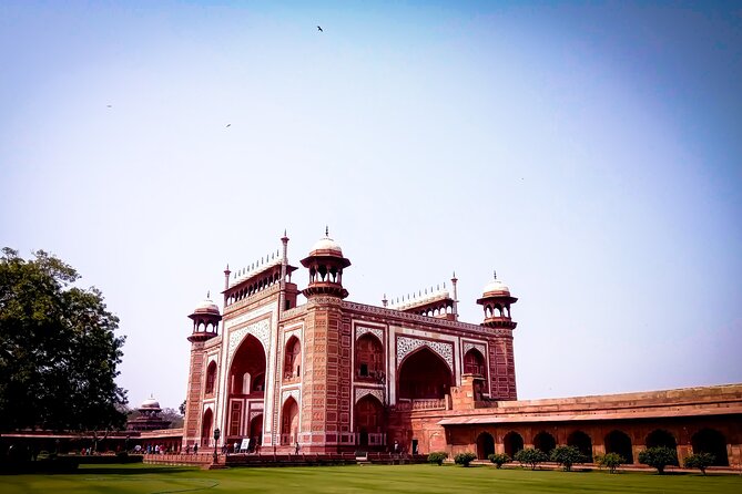 Skip the line "Taj Mahal" & "Agra Fort" Tickets with live Tour Guide. - Should you book this Taj Mahal and Agra Fort skip-the-line tour?