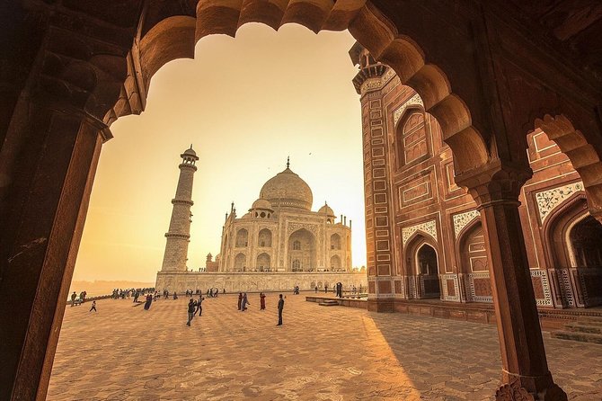 Skip The Line: Taj Mahal Tour From Jaipur With Drop At New Delhi - What this experience is really like on the ground