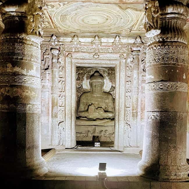 Skip-the-queue private Ajanta & Ellora 2-Day Tour ticket inc - Day Two, the Ellora run: scenic drive plus cave time