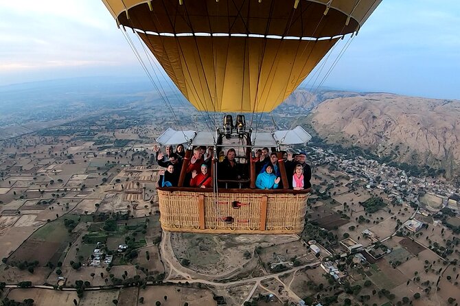 SkyWaltz Hot Air Balloon Safari - Is $325 good value for a 60-minute sunrise flight?