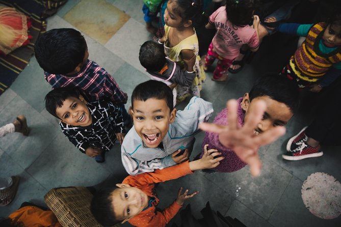 Small- Group Delhi Slum Walking Tour - Walking where the railway line shapes everyday life