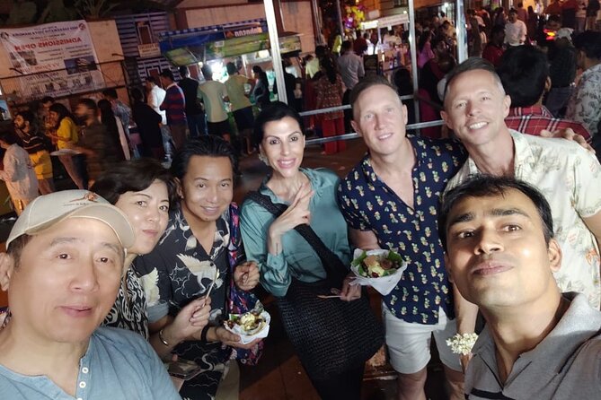 Sowcarpet Street Food Walking Tour in Chennai with guide - Stop 1 in Sowcarpet: The Murukku Sandwich Starter