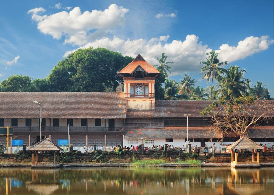 Spiritual Walk Tour Trivandrum (Guided Walking Experience) - From Pazhavangadi to West Fort, finishing near Ganapathi and Padmatheertha Pond