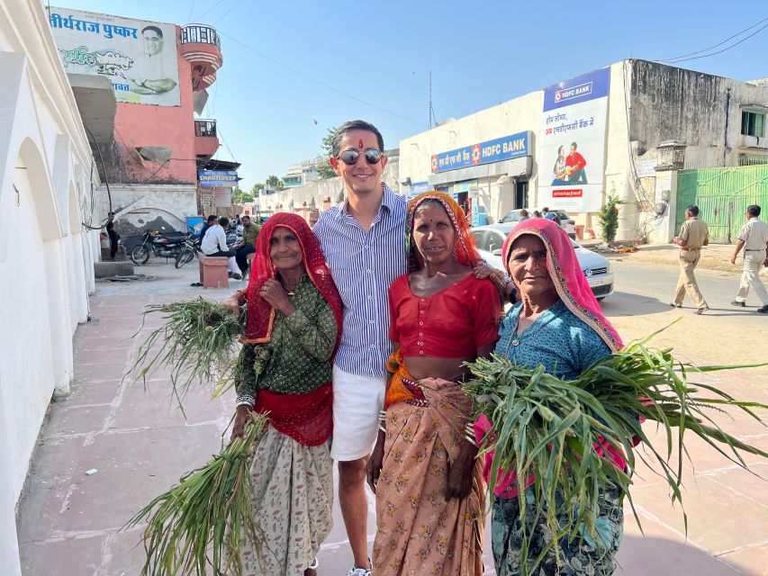 Spiritual Walking tour with Puja Ceremony -The Pushkar Route - Starting at the Sikh Temple and Varaha Temple for instant context