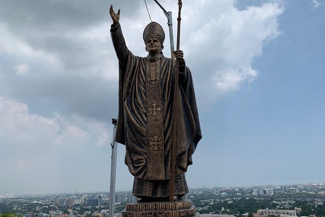 St Thomas Trail in Chennai by Wonder tours - A guided St Thomas story you can walk through