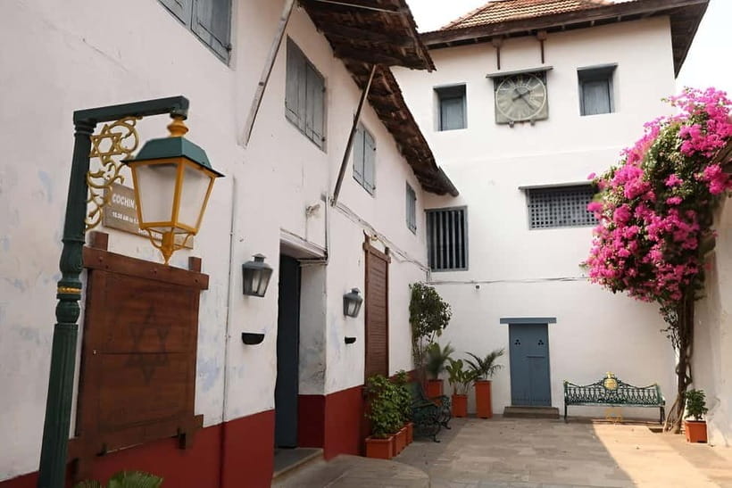 Stories of Jew Town: Guided Heritage Walk in Kochi - Cochin Spice Market: Smell the Trade Story in Your Nose and Eyes