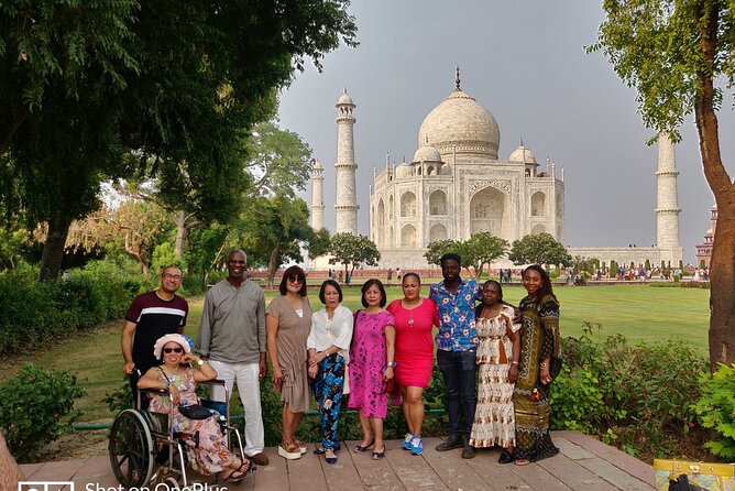 Sunrise Taj Mahal and Agra Day Tour From Delhi - All Inclusive - Lunch with a view of comfort: DoubleTree by Hilton Agra buffet stop
