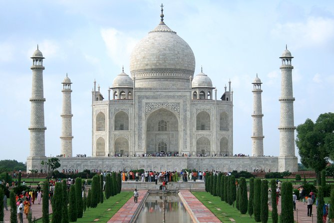 Sunrise TOUR To TAJ MAHAL, AGRA FORT & BABY TAJ from New Delhi.. - Pickup, drive time, and the vehicle setup that matters