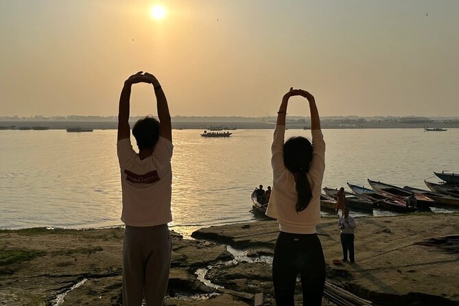 Sunrise Yoga / Mixed Level Class - What the mixed-level class actually does in 1 hour