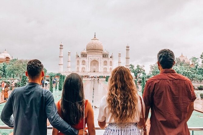 Taj Mahal, Agra Fort & Baby Taj Luxury Day Tour From Delhi By Car - Agra Fort: the red-sandstone UNESCO site you actually get to understand
