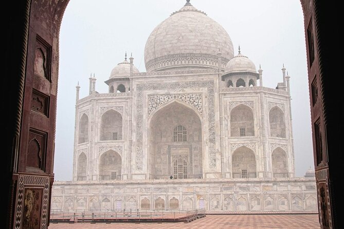 Taj Mahal, Agra Fort & Baby Taj same Day Tour from Delhi by Car - Private guide energy: what the best guides actually do