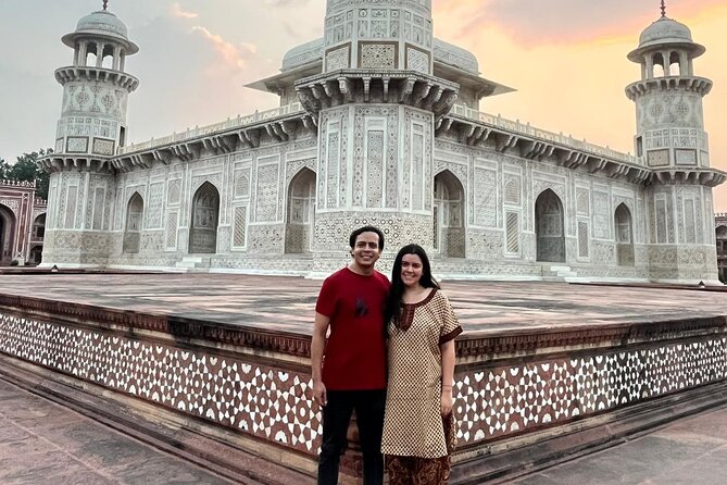 Taj Mahal, Agra Fort & Baby Taj Tour from Delhi with Meal - Price and Value: What $5 Means for Your Expectations