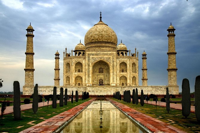 Taj Mahal & Agra Fort tour by Superfast Train Gatimaan Express - Gatimaan Express: the real value is less Delhi-traffic misery