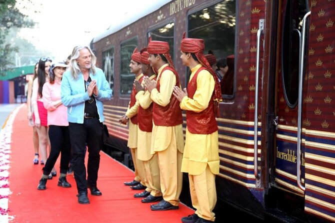 Taj Mahal & Agra Fort tour by Superfast Train Gatimaan Express - Hotel pickup and private car: the part you will feel every hour
