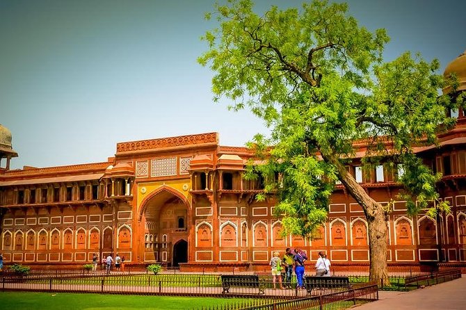 Taj Mahal & Agra Fort Tour from Agra City - Agra Fort in About 2 Hours: Mughal Power in Stone and Water