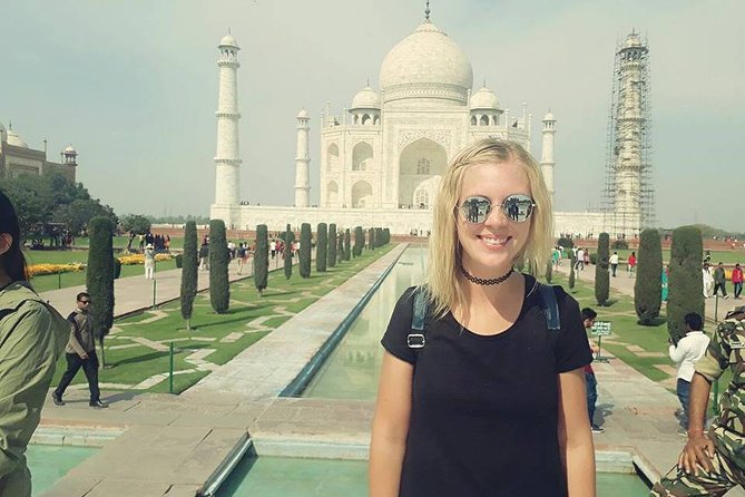 Taj Mahal & Agra Fort Tour with Home Cooked lunch at Locals Home - Pickup and private transport from Delhi: where time is really saved