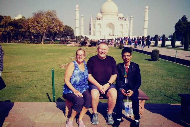 Taj Mahal & Agra Fort Tour with Home Cooked lunch at Locals Home - What the private guides actually add to the day