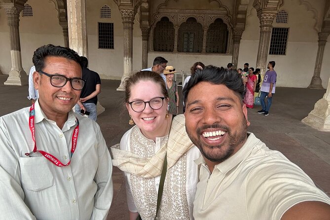 Taj Mahal and Agra Tour by Superfast Gatimaan Train From Delhi - Lunch and comfort choices you can plan around