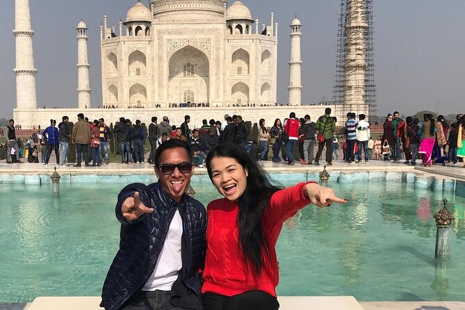 Taj Mahal Day Tour From Delhi By Private Cab -All Inclusive - The long drive on Yamuna Expressway: how to make the hours feel shorter
