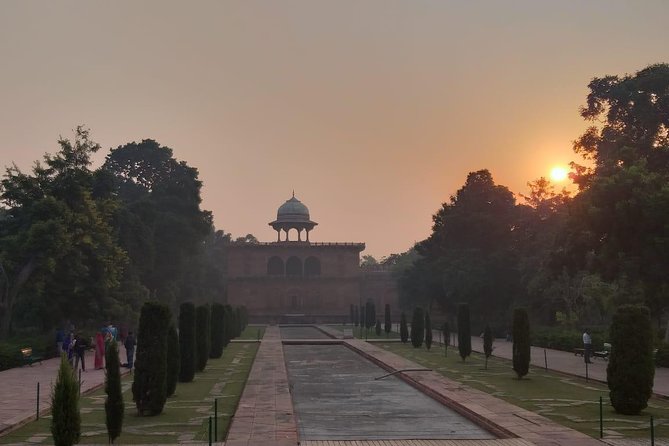 Taj Mahal Day Tour from Delhi by Superfast Train - Agra Fort: the best way to balance scale and pacing