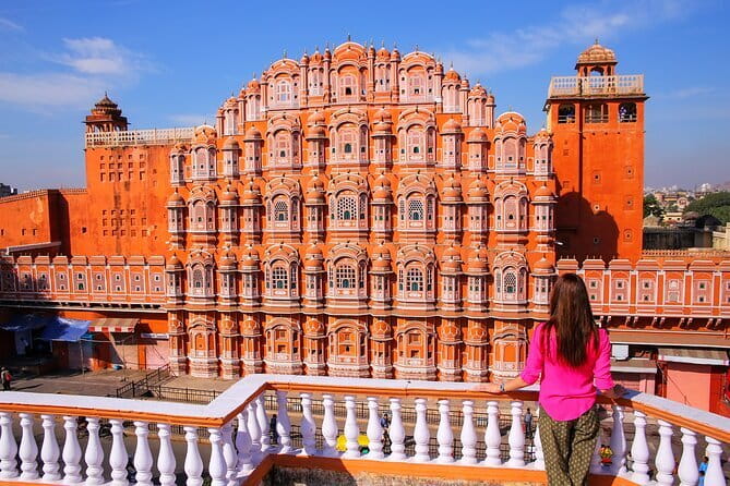 Taj Mahal Day Tour with Akbar Tomb from Delhi by Superfast Train - Lunch at a 5-star hotel, then head to Sikandra
