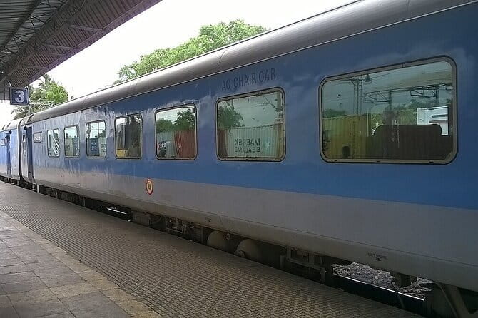 Taj Mahal Day Tour with Akbar Tomb from Delhi by Superfast Train - 5:00 AM pickup and Shatabdi Express breakfast on board