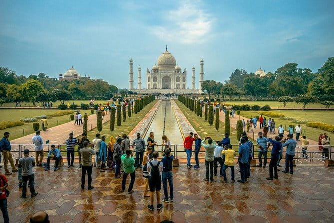 Taj Mahal day Trip from Delhi by Private Car ( Luxury & Comfort ) - The guide and driver combo: why the day feels “managed”