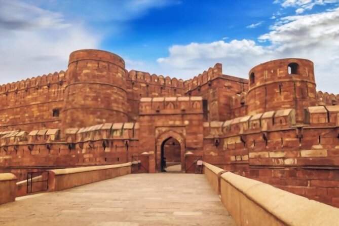 Taj Mahal Private Day Tour from Delhi by Express Train with Lunch - Lunch at DoubleTree by Hilton Agra: real sit-down time