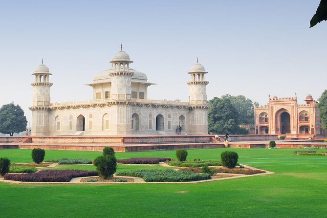 Taj Mahal Private Tour from Delhi - Pickup at 7:00 AM and the Yamuna Expressway plan