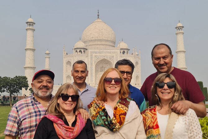 Taj mahal Private Tour with Entry Ticket and Guide - Meeting near public transportation, and how pickup fits your day