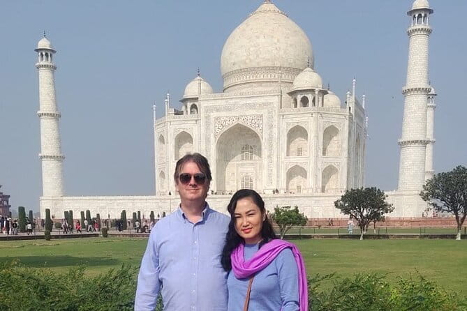 Taj Mahal same day luxurious Tour by Superfast Train from Delhi - Grand Mercure Agra lunch: comfort break that is actually included