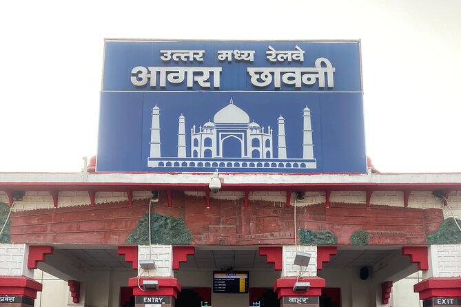 Taj Mahal Same Day Tour by India's Fastest Train - Breakfast onboard: a small comfort that changes your whole day