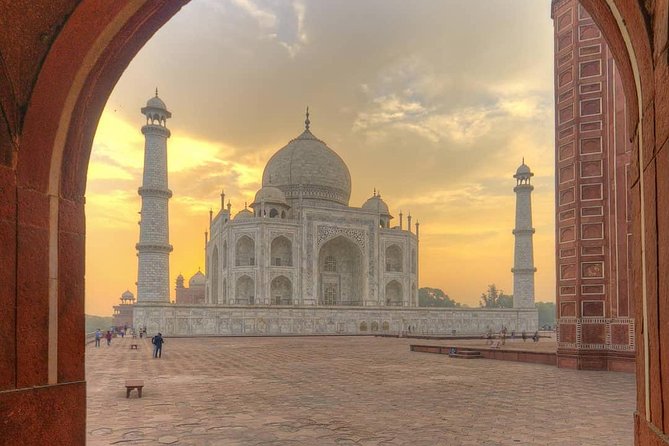Taj Mahal Sunrise Private Tour from Delhi - The craft stops and the lunch: culture breaks that can help your day feel complete
