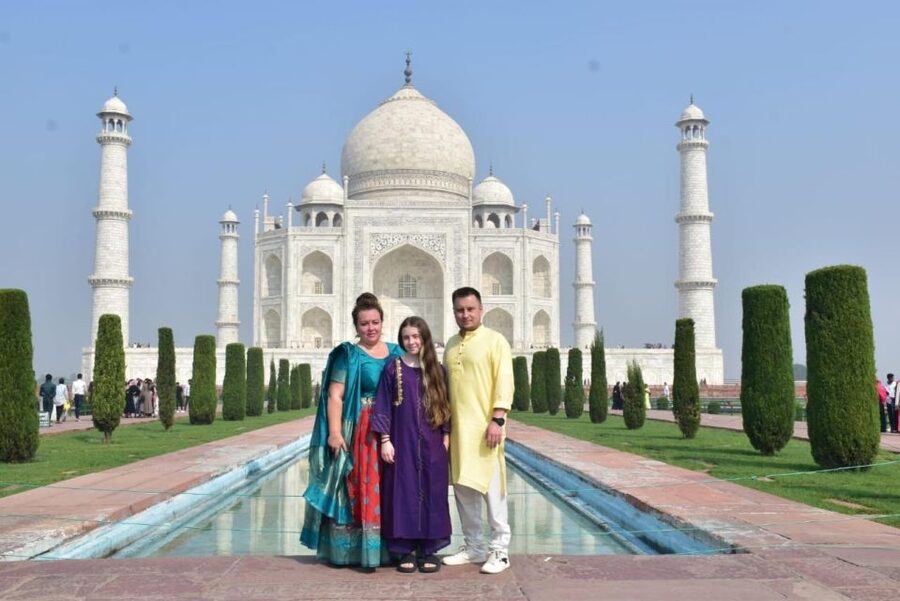 Taj Mahal Sunrise Tour: Express Ticket, Guide & Photos - Marble inlay demonstration: what to watch for
