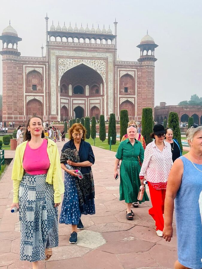 Taj Mahal Sunrise Tour from Delhi By Private Car (Top Rated) - Who this sunrise Taj tour is best for