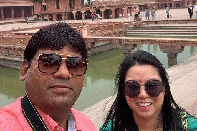 Taj Mahal Sunrise Tour With Agra Fort and Fatehpur Sikri - Agra Fort: Akbar’s red sandstone stronghold in one focused hour