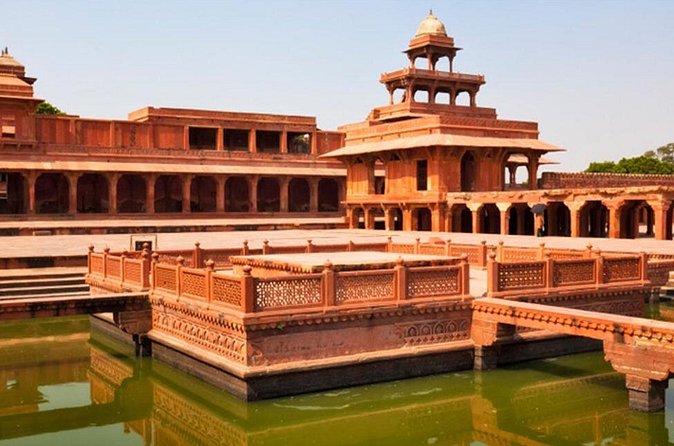 Taj Mahal Sunrise Tour With Agra Fort and Fatehpur Sikri - The Agra Cantt shopping stop and what to expect there