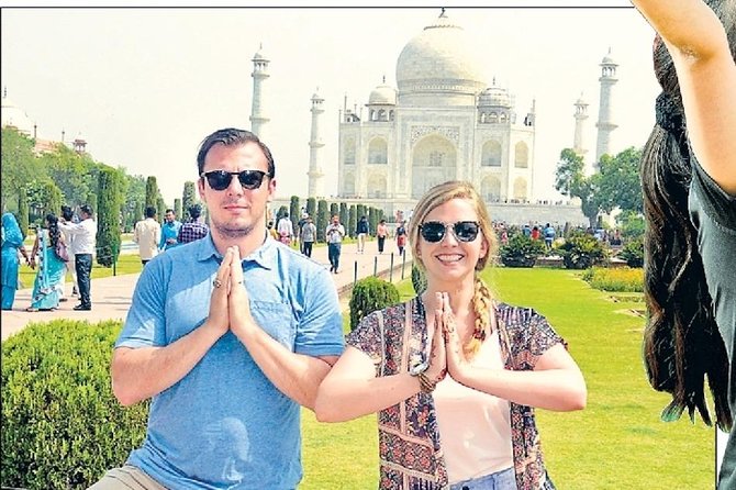 Taj Mahal Ticket - Skip the line - Tickets in your phone, but with a backup plan